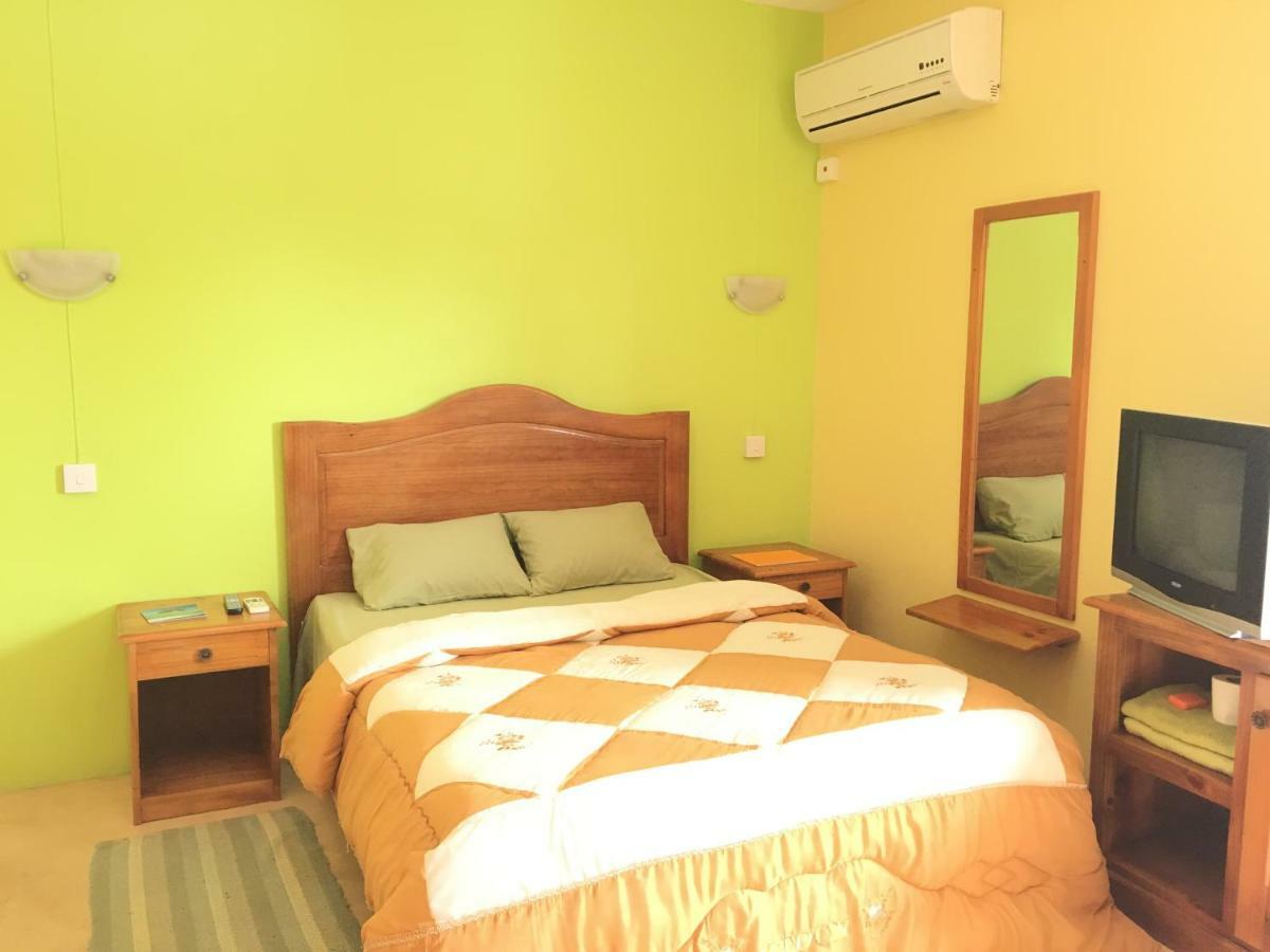 Le Rosier Hotel Trou d'Eau Douce Luaran gambar
