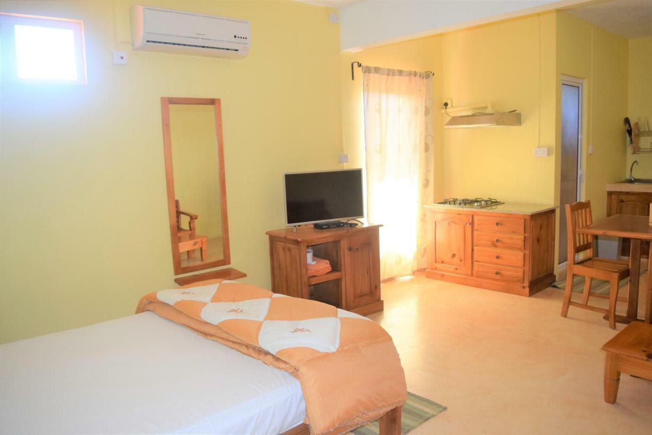 Le Rosier Hotel Trou d'Eau Douce Luaran gambar